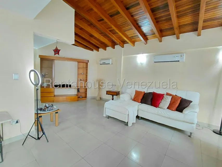Casa (Duplex) en Venta en Lomas de La Trinidad, Distrito Metropolitano - 3