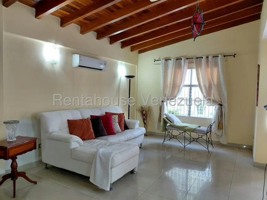 Casa (Duplex) en Venta en Lomas de La Trinidad, Distrito Metropolitano - 4