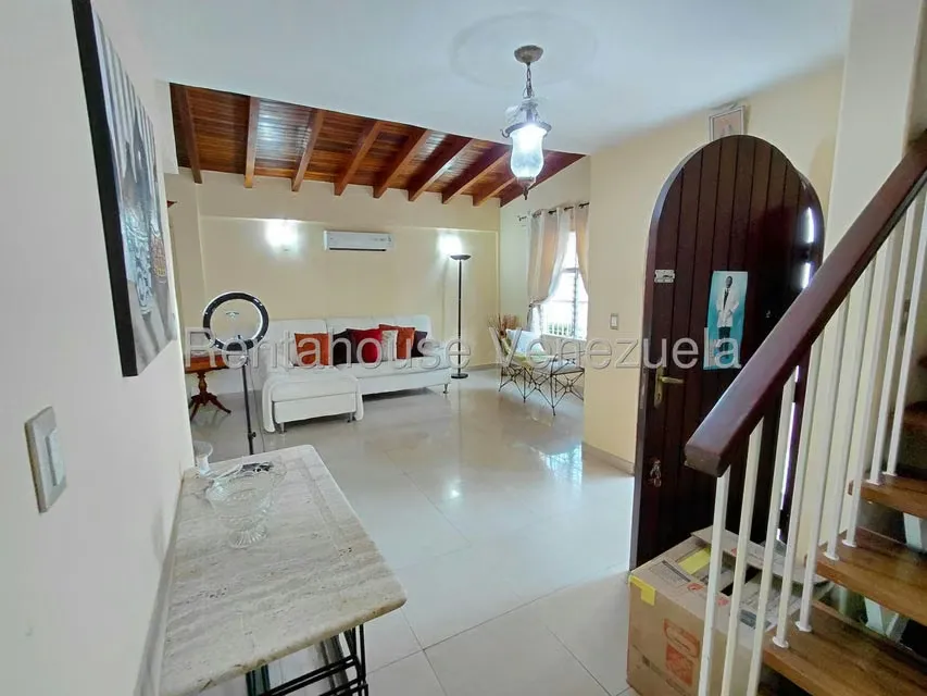 Casa (Duplex) en Venta en Lomas de La Trinidad, Distrito Metropolitano - 8