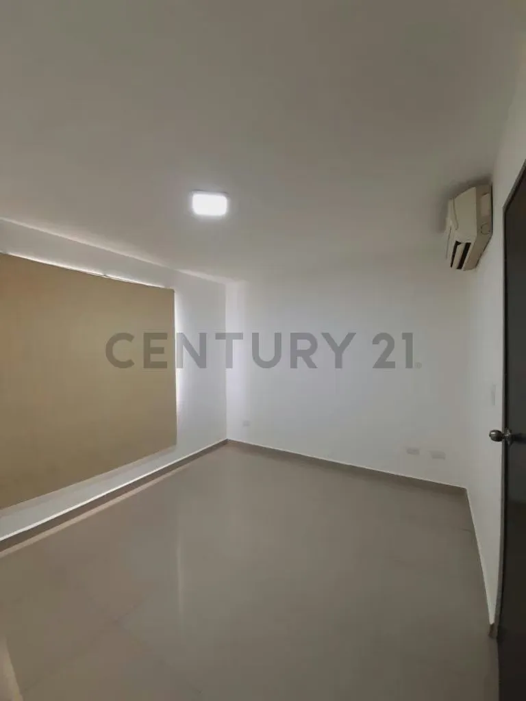 Townhouse en Alquiler de 3 niveles en Camino de Tarabana - 7