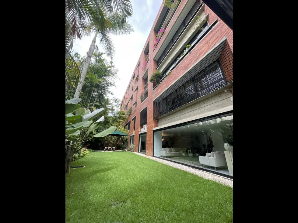 En venta PB 650m2 3h+s/3,5b+s/6p Chulavista