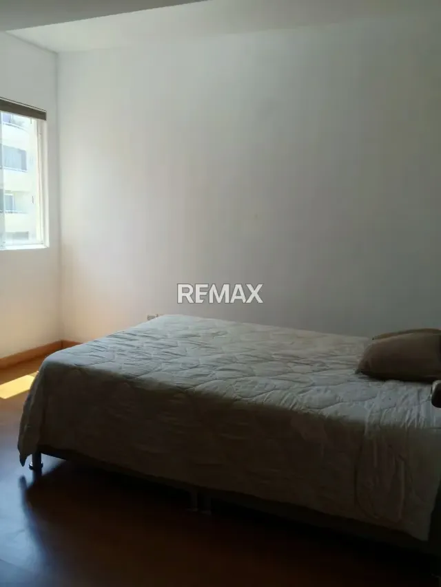 EN ALQUILER AMPLIO APARTAMENTO PENTHOUSE DE 142M2 DÚPLEX AMOBLADO Y EQUIPADO EN RESIDENCIAS EMPERATRIZ LECHERÍA VENEZUELA - 16