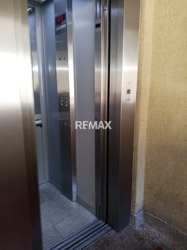 EN ALQUILER AMPLIO APARTAMENTO PENTHOUSE DE 142M2 DÚPLEX AMOBLADO Y EQUIPADO EN RESIDENCIAS EMPERATRIZ LECHERÍA VENEZUELA - 2