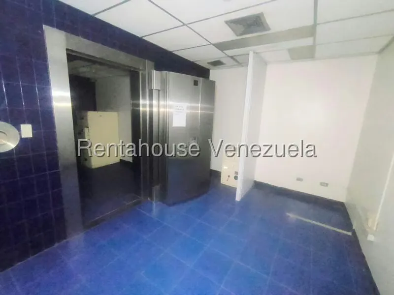 Local Comercial en Venta en Trigal Norte, Carabobo - 12