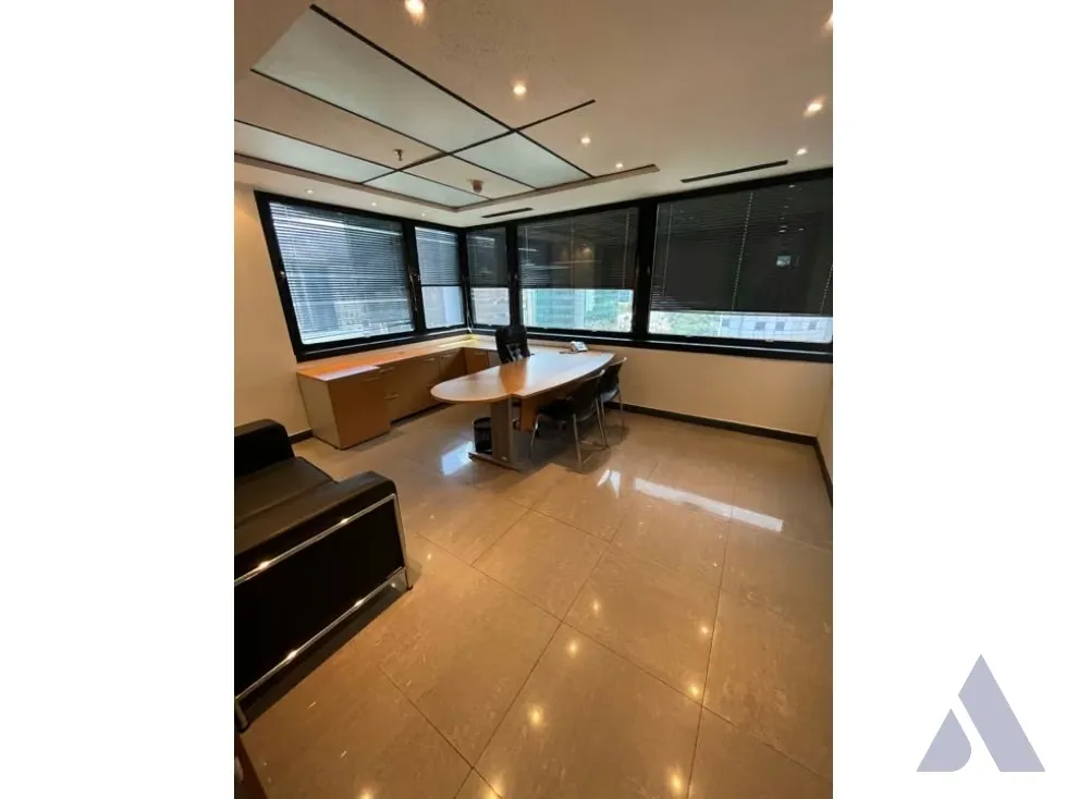 Se Vende Oficina 548m2 El Rosal 0701 - 11