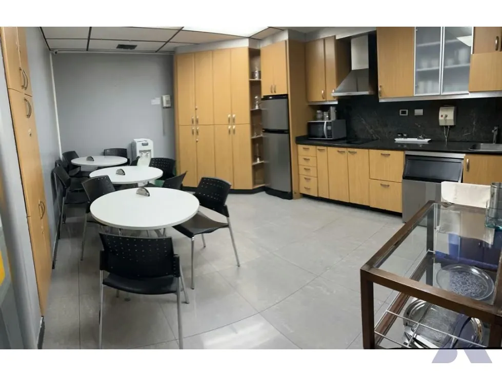 Se Vende Oficina 548m2 El Rosal 0701 - 13