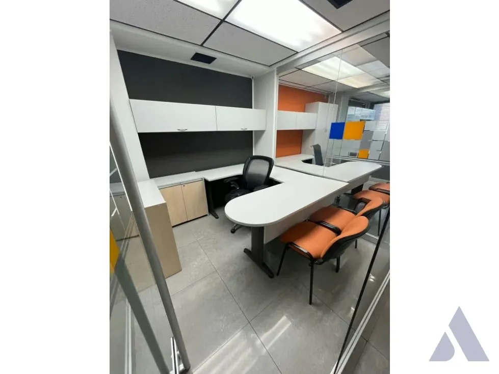 Se Vende Oficina 548m2 El Rosal 0701 - 19