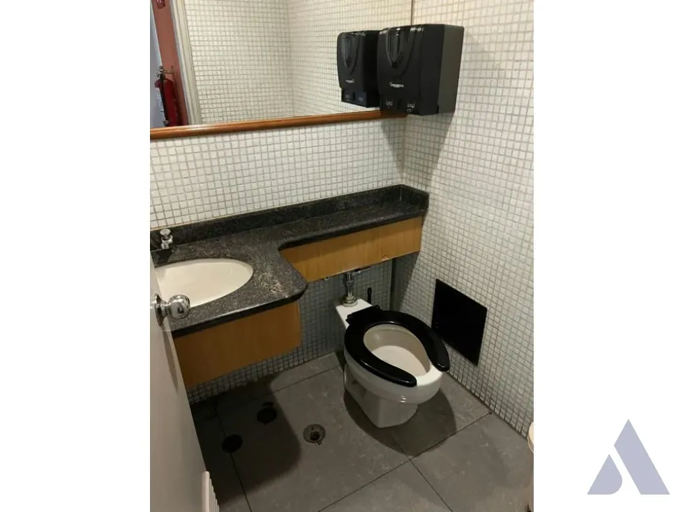 Se Vende Oficina 548m2 El Rosal 0701 - 22