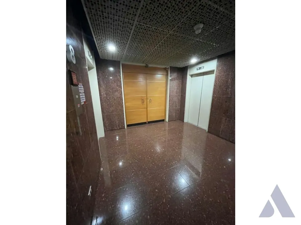 Se Vende Oficina 548m2 El Rosal 0701 - 4
