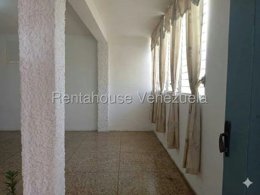 Apartamento (1 Nivel) en Alquiler en Amparo, Zulia - 2