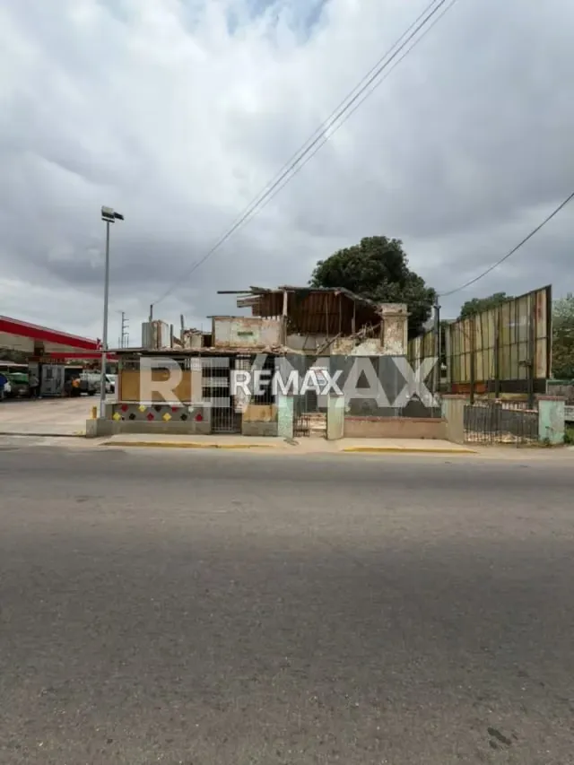 TERRENO EN VENTA EN AVENIDA FALCÓN