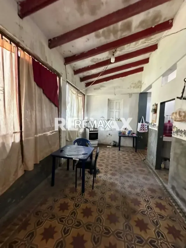 TERRENO EN VENTA EN AVENIDA FALCÓN - 7