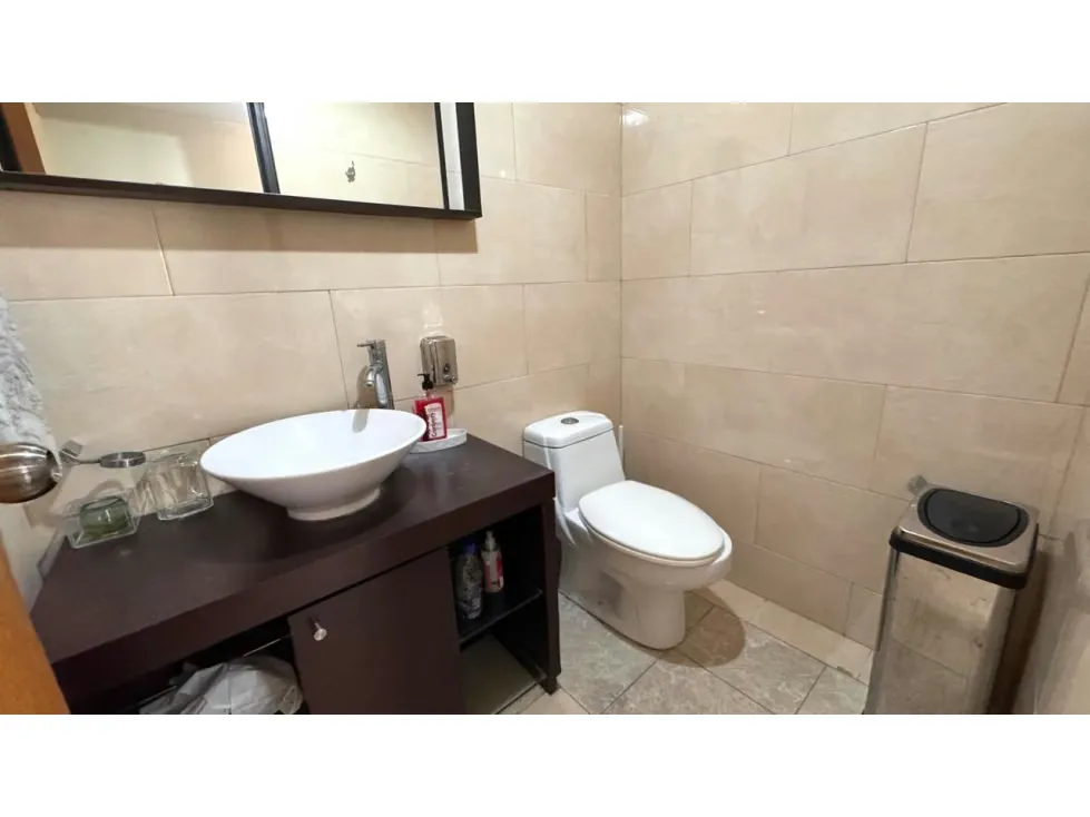 Alquilo local 140m2 Las Mercedes 8106 - 10