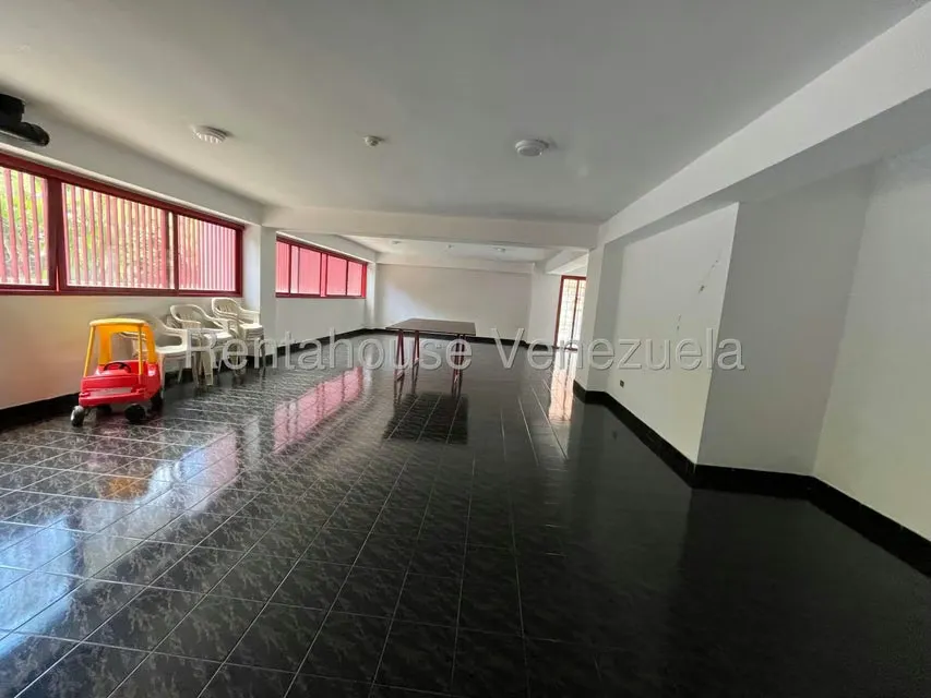 Apartamento (1 Nivel) en Venta en Prados del Este, Distrito Metropolitano - 14