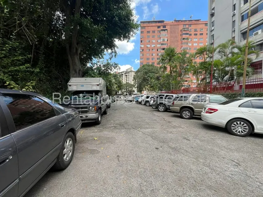 Apartamento (1 Nivel) en Venta en Prados del Este, Distrito Metropolitano - 20
