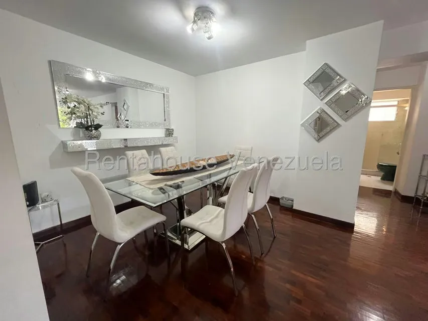 Apartamento (1 Nivel) en Venta en Prados del Este, Distrito Metropolitano - 5