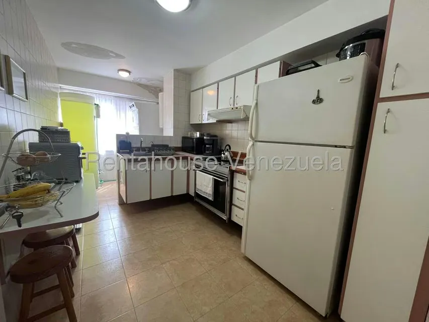 Apartamento (1 Nivel) en Venta en Prados del Este, Distrito Metropolitano - 6