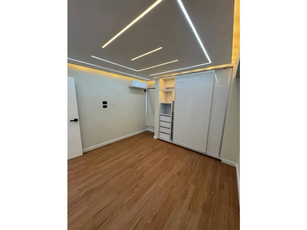 Apartamento en Venta en La Boyera 3H/ 2B/ 2P - 10