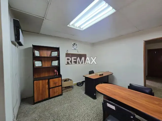 GALPON CON OFICINAS Y AMPLIO TERRENO EN VENTA EN PUNTA GORDA - 20