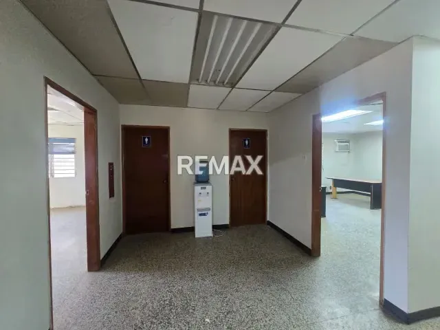 GALPON CON OFICINAS Y AMPLIO TERRENO EN VENTA EN PUNTA GORDA - 6