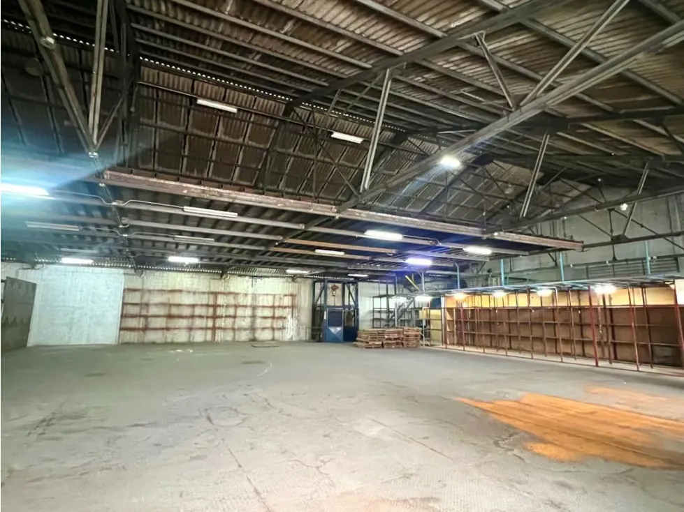 En Venta Galpon Industrial. Cementerio Libertador - Caracas - 12