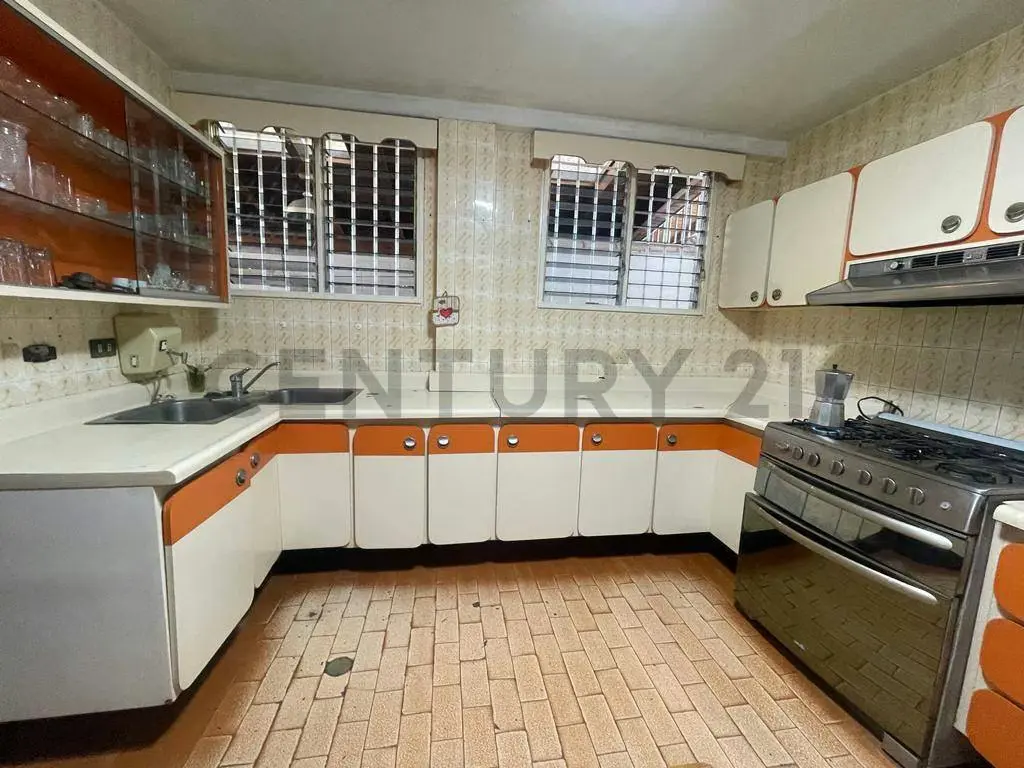 Se vende casa original para Remodelar en Alto Prado de 500 m2 - 18