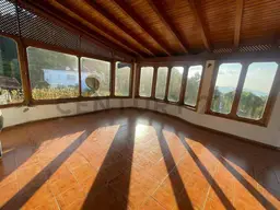 Vista 44