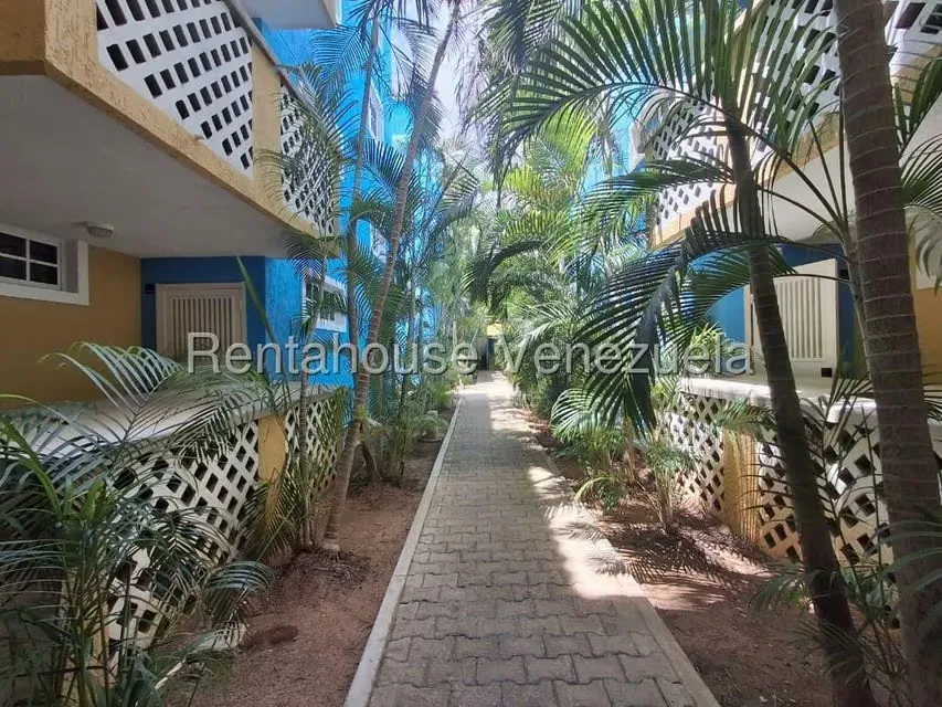 Apartamento (Planta Baja) en Venta en Porlamar, Nueva Esparta - 3