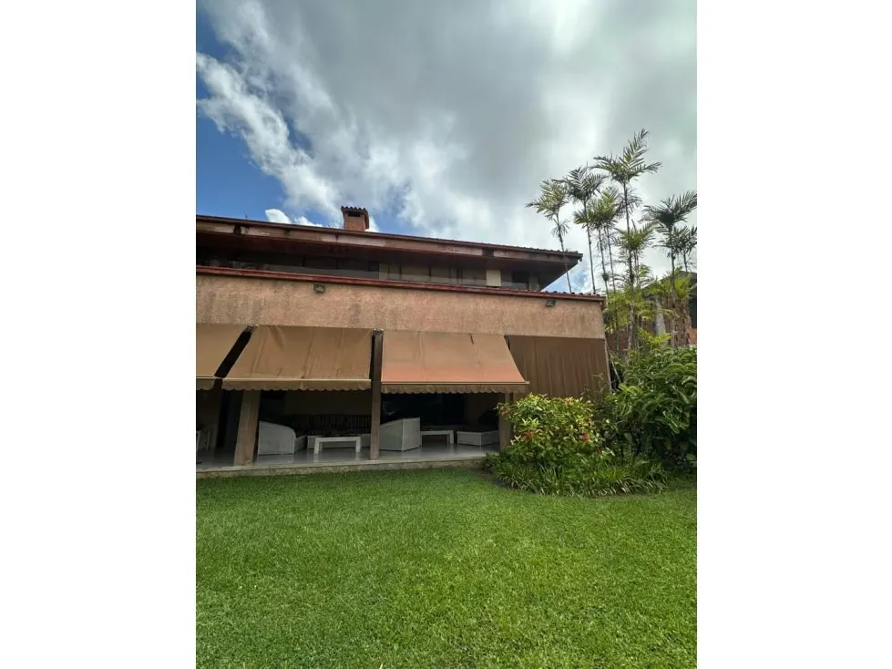 Vendo casa en calle cerrada 710m2 Alto Hatillo 4843 - 11