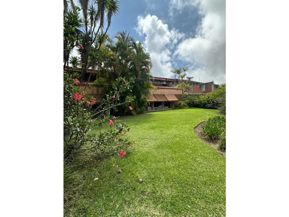 Vendo casa en calle cerrada 710m2 Alto Hatillo 4843 - 12