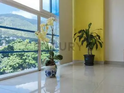 Apartamento amoblado en venta en Los Caobos | 107 m² | 2 hab. + servicio - 4
