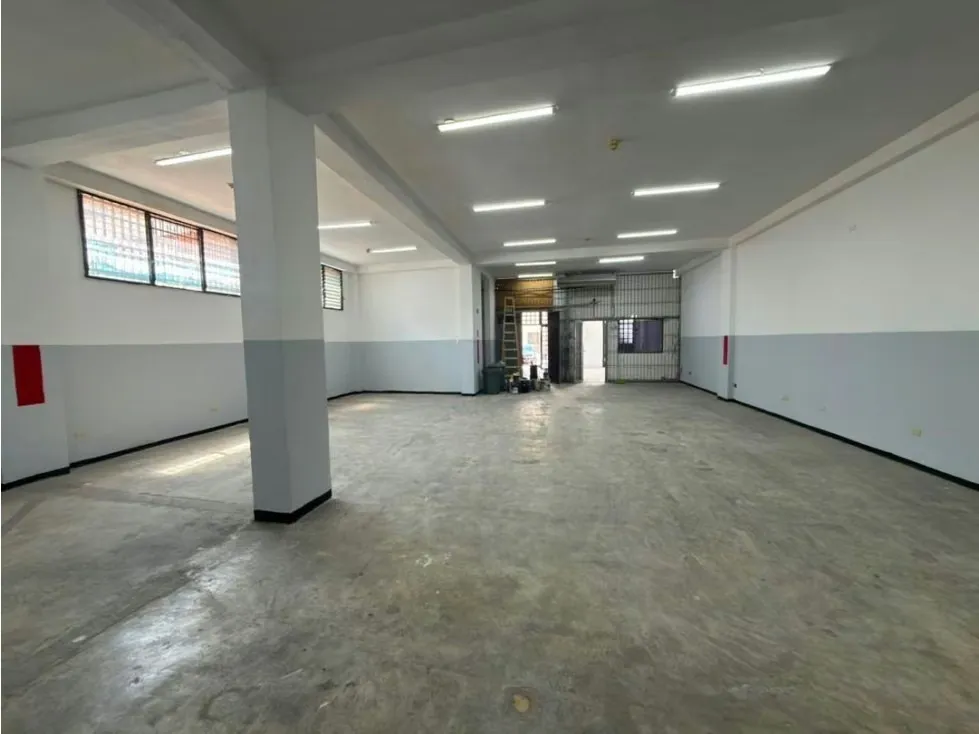 IG-Local comercial e industrial en Alquier en Boleita Sur - 2