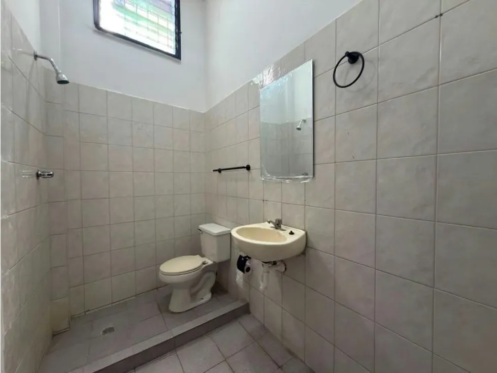IG-Local comercial e industrial en Alquier en Boleita Sur - 5