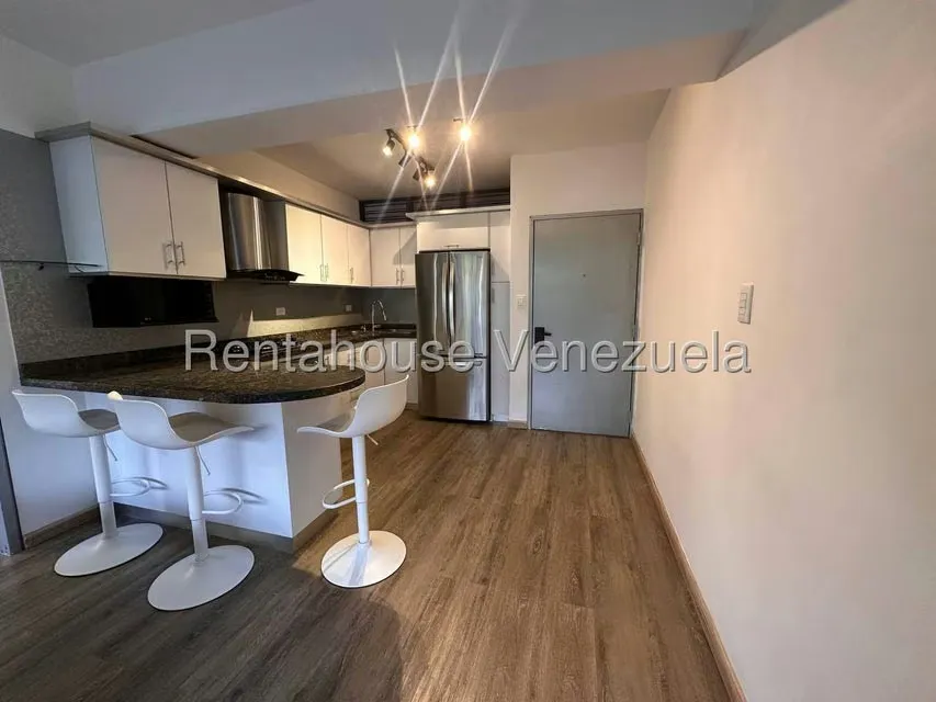 Apartamento (1 Nivel) en Alquiler en El Rosal, Distrito Metropolitano - 5