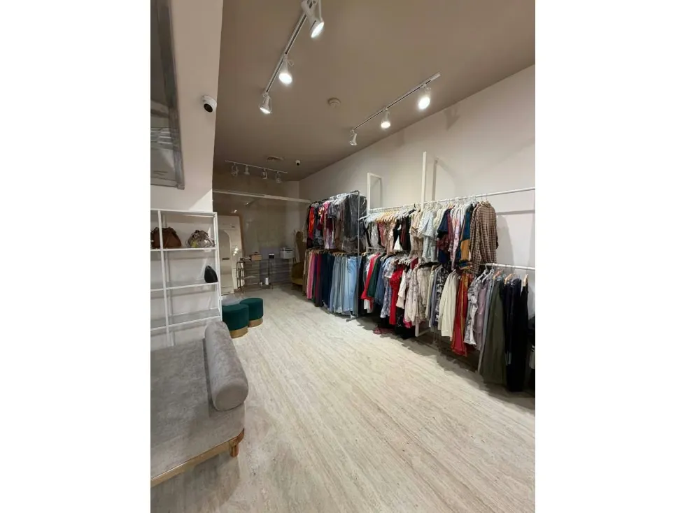 Local Comercial en Venta en el C.C San Ignacio 55 Mts2 - 8