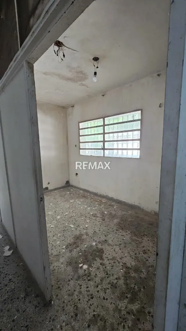 Casa Residencial Altamente Comercial - 4