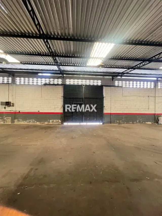 300m2 Galpón en Alquiler San Miguel - 2