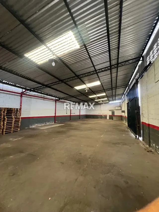 300m2 Galpón en Alquiler San Miguel - 4