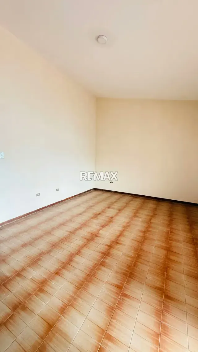 Alquiler Casa Comercial o Residencial en La Viña Calle Cerrada - 17