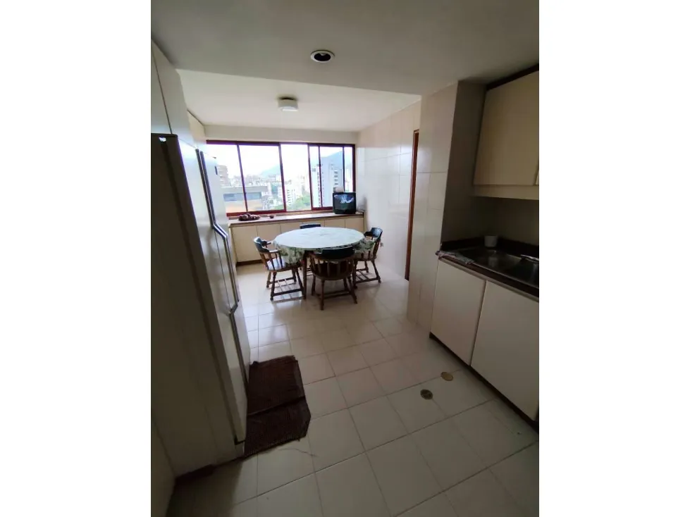 Se vende apartamento 228m2 La Florida 1485 - 9