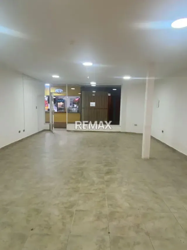 LOCAL COMERCIAL EN ALQUILER EN EL CENTRO COMERCIAL VIRGEN DEL VALLE, SECTOR TIPURO, MATURÍN - 3