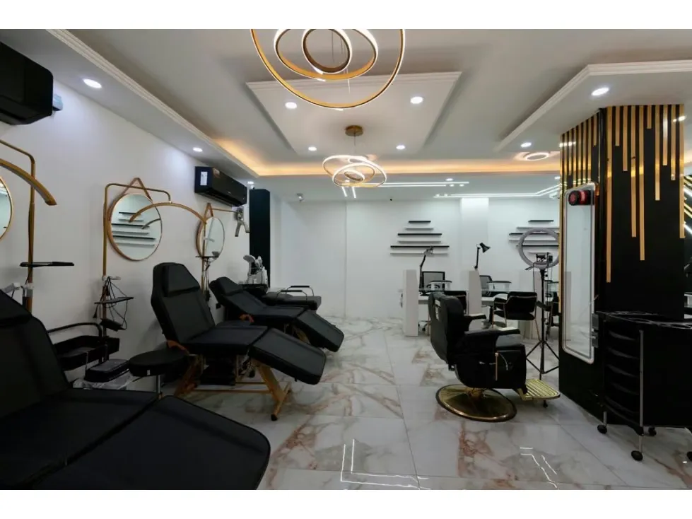 Local Comercial en Venta Capitolio paralelo a la Av.Baralt 200m2 - 23