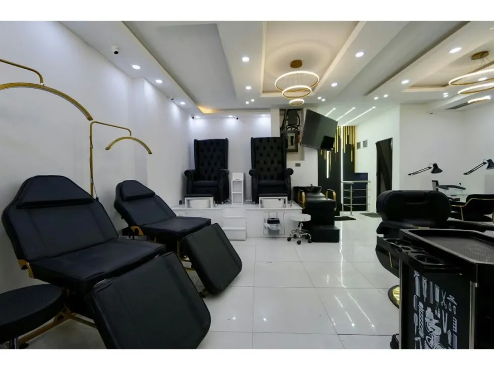 Local Comercial en Venta Capitolio paralelo a la Av.Baralt 200m2 - 5