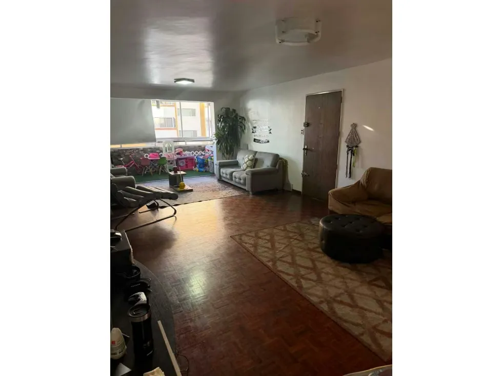 Vendo apartamento en calle cerrada 137m2 La Urbina 7042 - 5