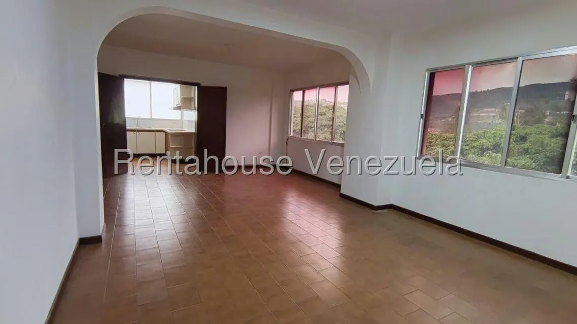 Apartamento (1 Nivel) en Alquiler en Lomas de La Trinidad, Distrito Metropolitano - 4