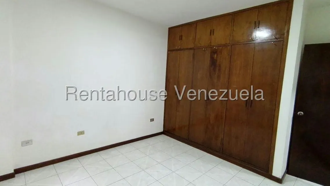 Apartamento (1 Nivel) en Alquiler en Lomas de La Trinidad, Distrito Metropolitano - 5