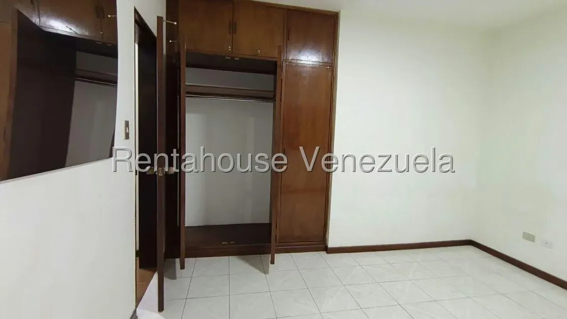Apartamento (1 Nivel) en Alquiler en Lomas de La Trinidad, Distrito Metropolitano - 6