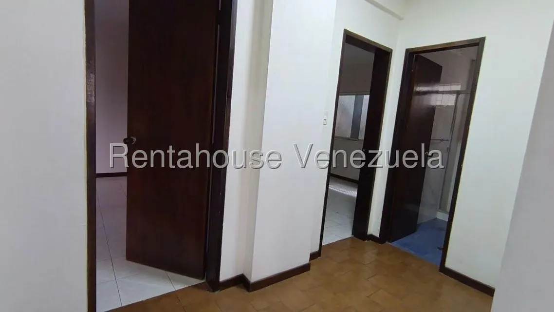 Apartamento (1 Nivel) en Alquiler en Lomas de La Trinidad, Distrito Metropolitano - 8