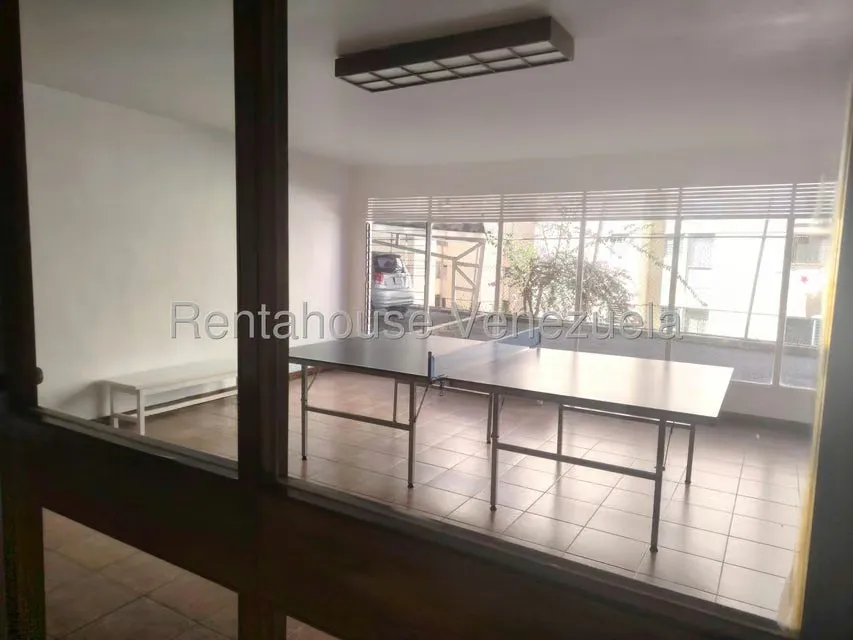 Apartamento (1 Nivel) en Alquiler en El Cafetal, Distrito Metropolitano - 11