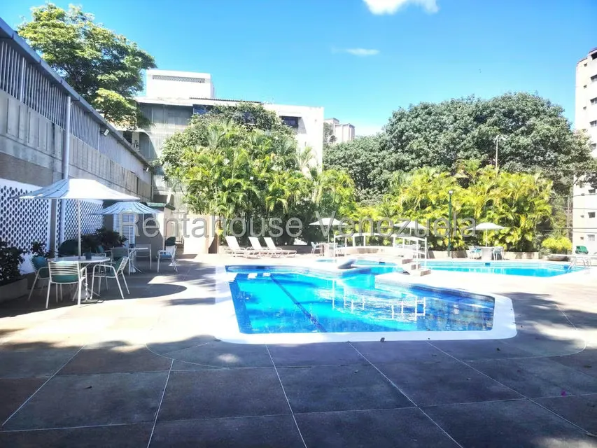 Apartamento (1 Nivel) en Alquiler en El Cafetal, Distrito Metropolitano - 13